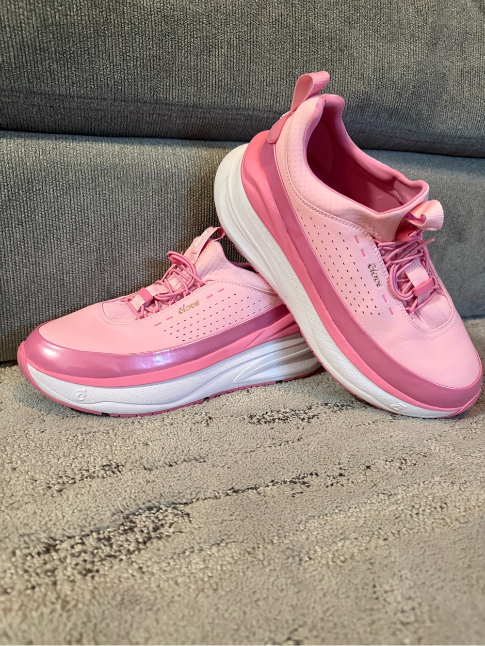 Clove women’s sneakers